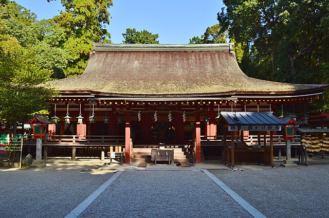 Isonokami-jingu, haiden-1.